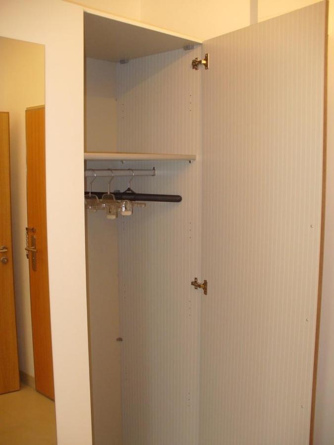 Garden Apartment With Garage In Central 프라하 외부 사진